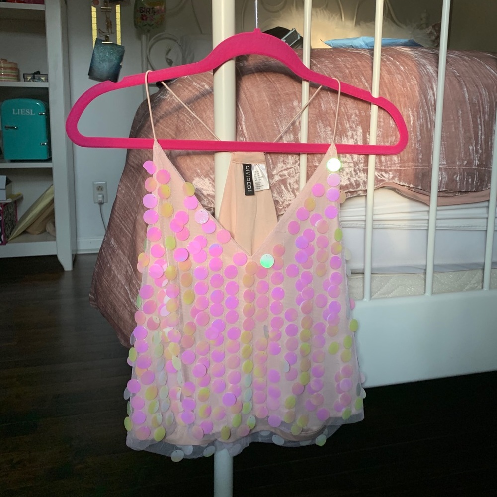 Y2K pink sequin tank!
